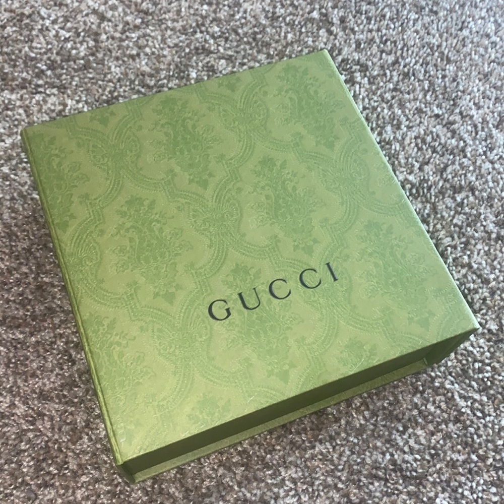 GG Marmont matelassé leather super mini bag